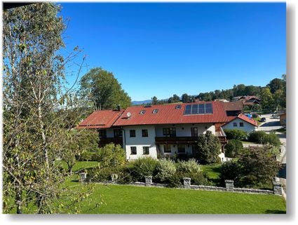 Ferienwohnung Kronner - Ansicht Haus mit Garten